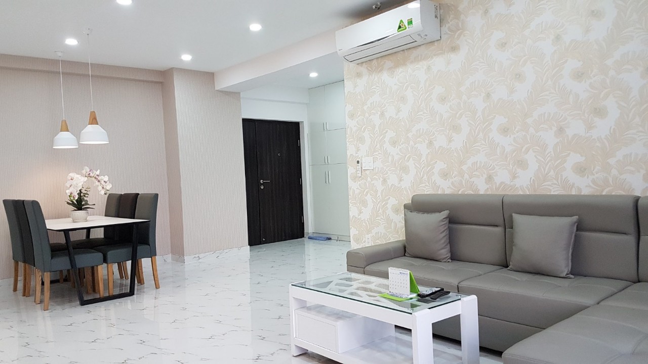 Apartment For Rent In Scenic Valley, 2 Bedrooms, 2WC, $850, Call Ms. Hà 0906 385 299.