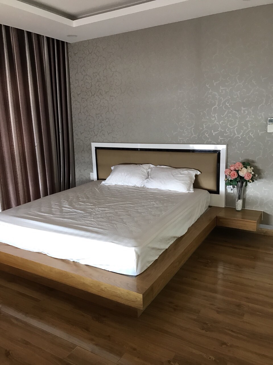 Cần cho thuê gấp căn hộ Garden Court, diện tích 103m2, view thoáng,  nhà đẹp full nội thất giá 20tr/tháng. LH 0906 385 299 (Em Hà )