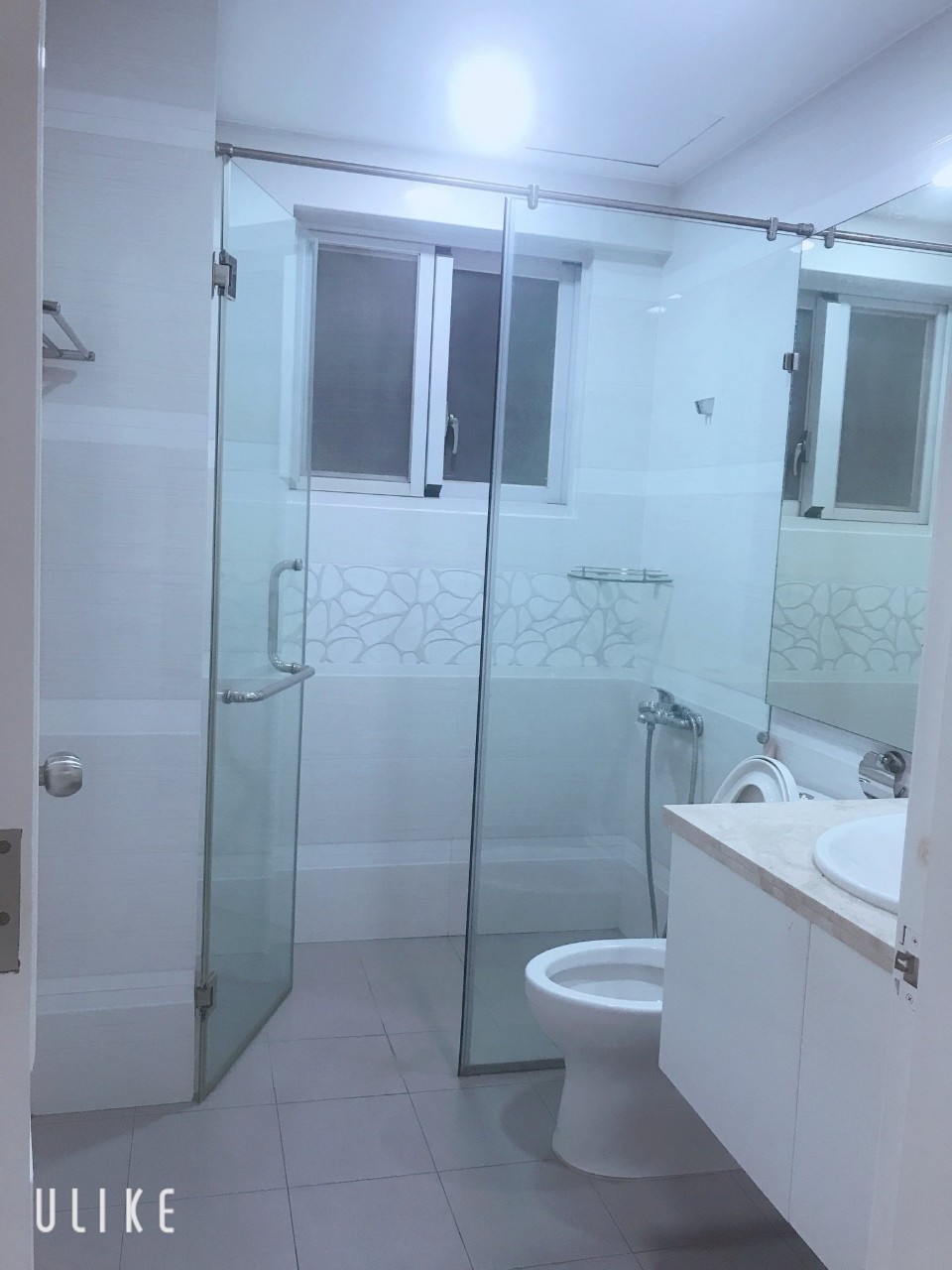 Cho thuê Hưng Phúc, 2PN, 2WC, View Biệt Thự, full nt giá rẻ nhất 18 triệu ,LH :  0906 385 299  (em hà )