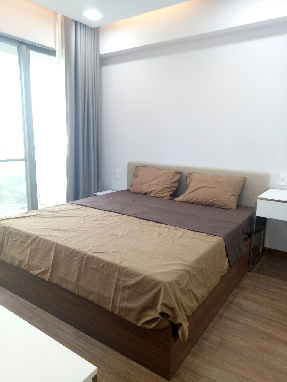 Cho thuê gấp căn hộ cao cấp Green Valley, PMH, Q7, DT 129m2, 3PN, 2WC view sân golf LH: 0915 21 3434 PHONG.