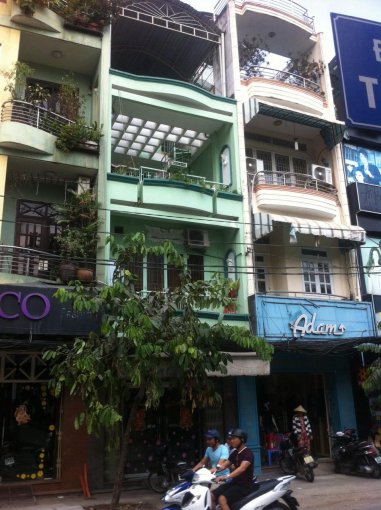 Cho thuê tòa nhà lớn giá tốt mặt tiền đường Ngô Thị Thu Minh, P. 4, Q. Tân Bình