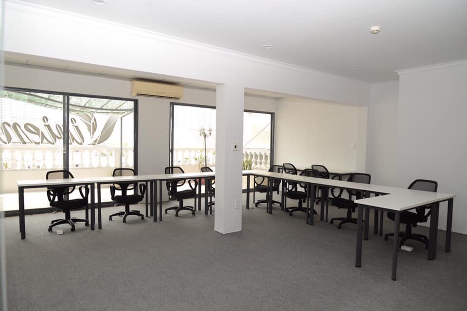 Cho thuê 2 sàn văn phòng 14 x 14 tổng 400 m2 ngay Lê Quang Định, trống suốt vuông vức
