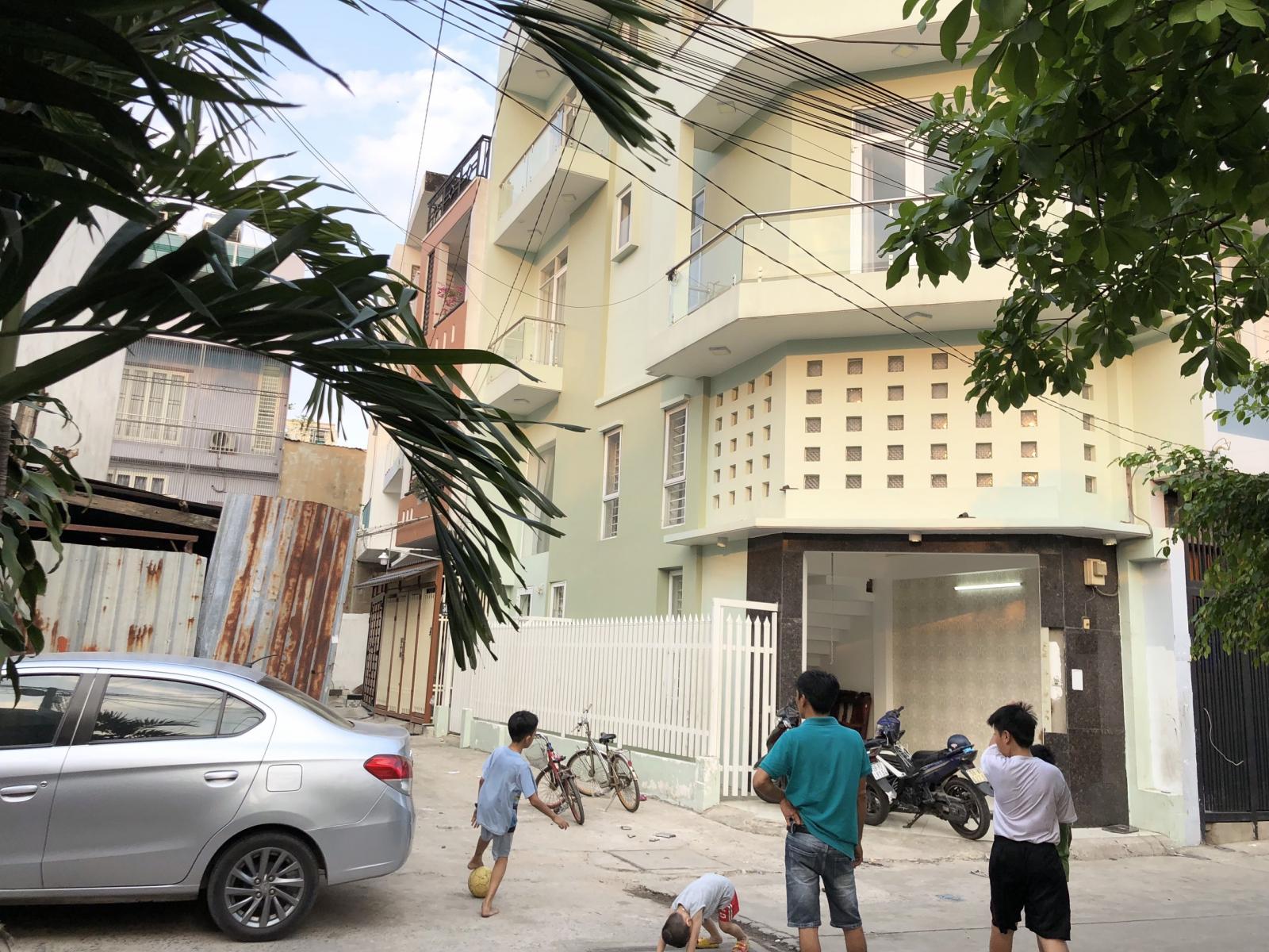Nhà bán hẻm xe hơi, ở ngay,4 tầng, Lê Trọng Tấn, Tân Phú, 4,7  tỷ.LH 0936964546