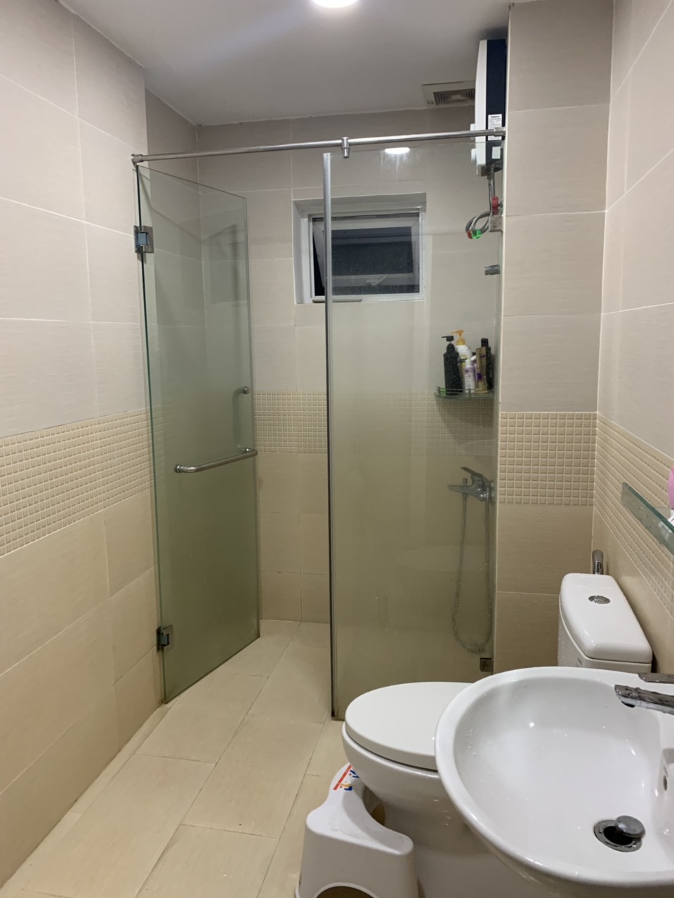 Cho thuê căn hộ Topaz Home, 67m2, 3PN, 2WC, Giá: 7tr/th. Liên hệ: 0906881763