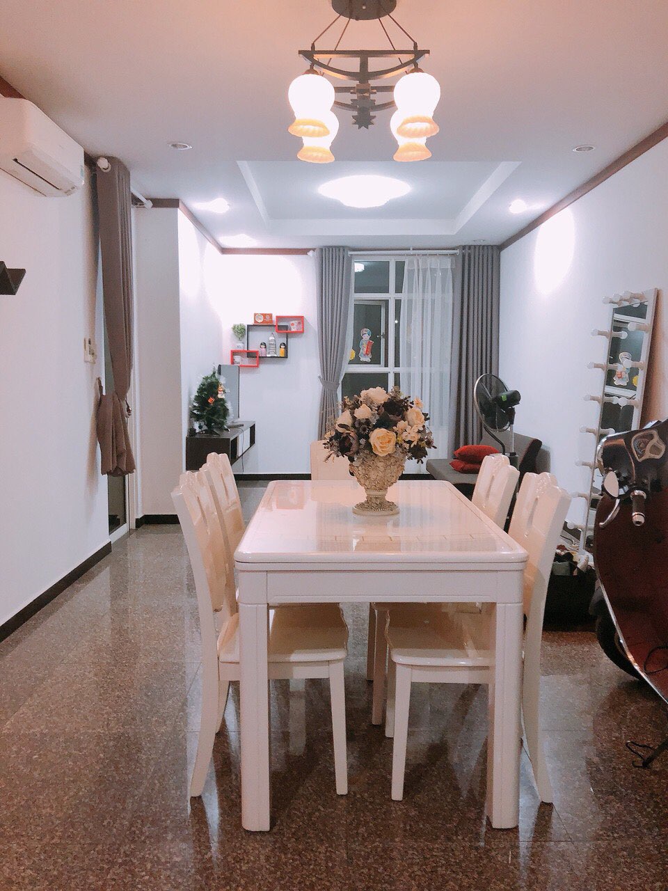 Cho thuê căn hộ chung cư Hoàng Anh Gia Lai Q.7, ngay cầu kênh tẻ,  gần Lotte Mart dt 98m2 có 2pn đầy đủ nội thất 10tr