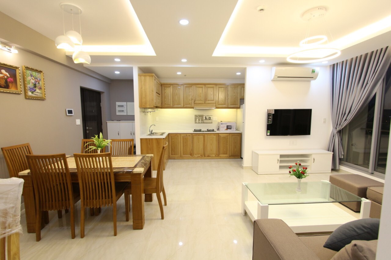 Cho thuê căn hộ siêu sang Riverpark Reridence Nguyễn Đức Cảnh 3PN /3WC  giá  48 tr/thtr Full nội thất cao cấp LH  0906 385 299  (em hà )