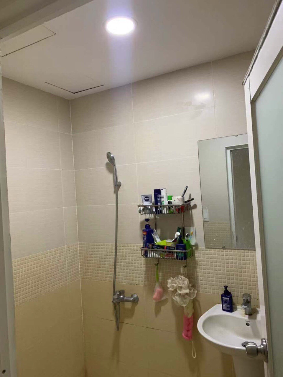 Cho thuê căn hộ Phú Thạnh, DT 60m2, 2PN, giá 7,5tr/tháng. LH: 0906881763
