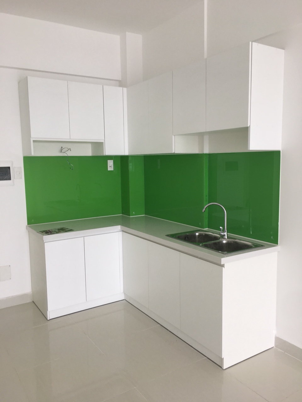 Cho thuê căn hộ 8x Plus, 6m52, 2PN, 2WC, Full NT, giá: 8.5tr/tháng. Liên hệ Anh Nam