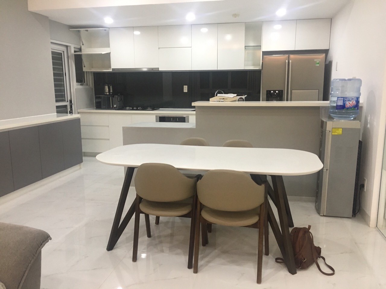 Cho thuê căn hộ Grand View đối diện Đinh Thiện Lý, Quận 7 giá 20tr/tháng. nhà siêu đẹp , nội thất mớiLH 0906 385 299 (em Hà )