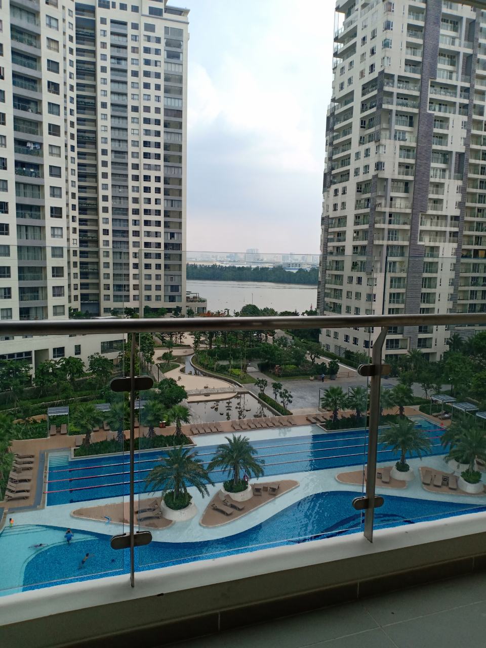 Cần cho thuê gấp căn 1PN Đảo Kim Cương, view hồ bơi rất đẹp, full nội thất, giá 15tr/th. 0335312897