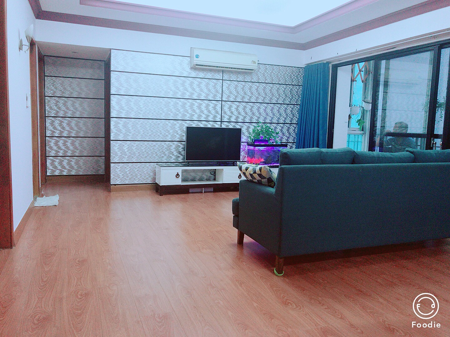 Cho thuê CH Cantavil An Phú quận 2, 75m2, 2 phòng ngủ, ban công thoáng, giá rẻ nhất 13.5 triệu.