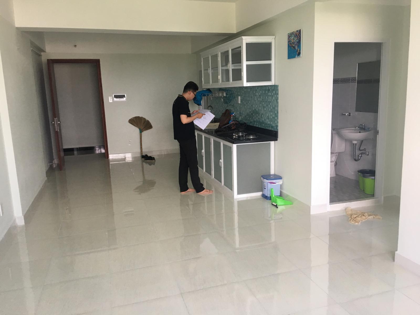 Cho thuê căn hộ Happy City, MT Nguyễn Văn Linh gần QL50, 67m2, 2PN, 1WC, nt cơ bản, giá 5.5tr/th
