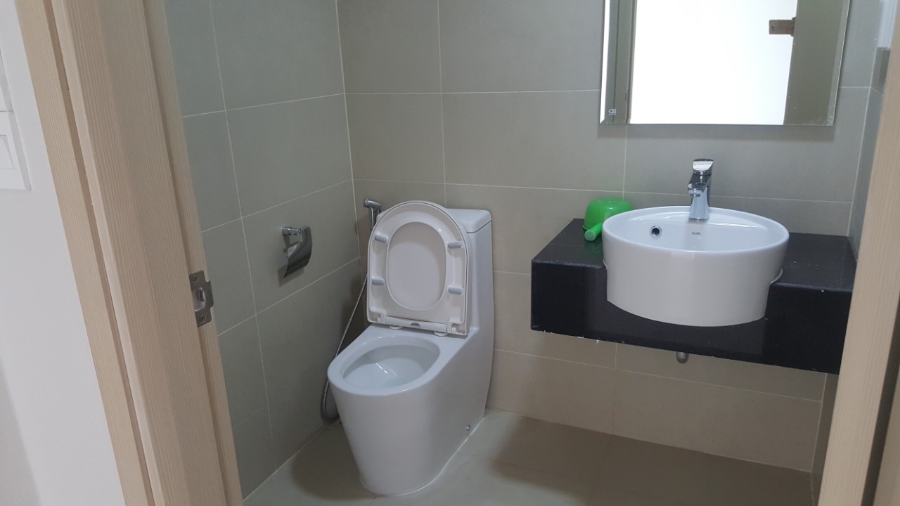 Cho thuê căn hộ Sài Gòn Town, 65m2, 2PN, 2WC, nhà có 1số nội thất, giá: 8tr/tháng, ở liền