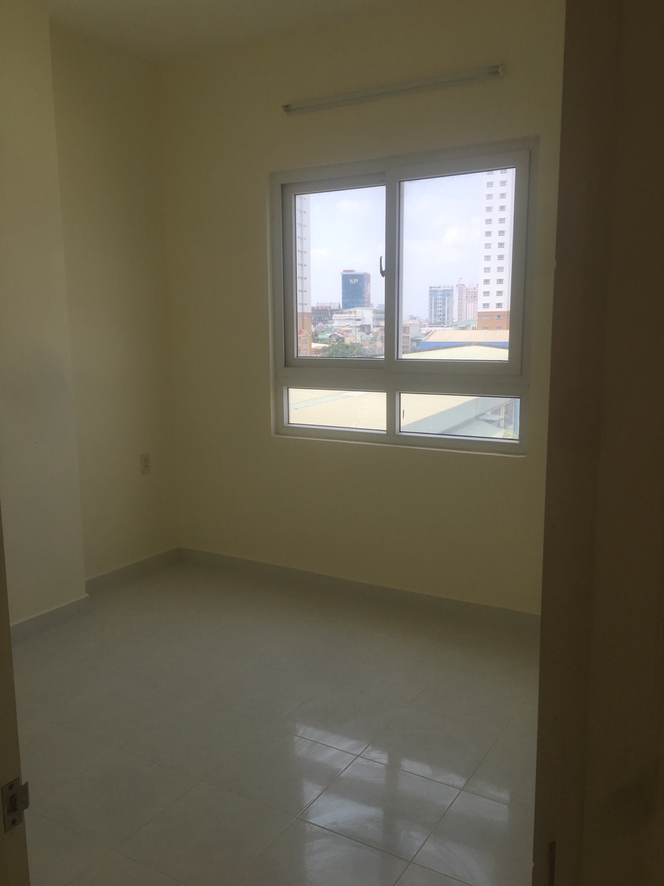 Cho thuê căn hộ 8x Thái An, nhà mới 60m2, 2PN, 2WC, có 1 số nội thất, giá: 7.5tr/tháng, ở ngay