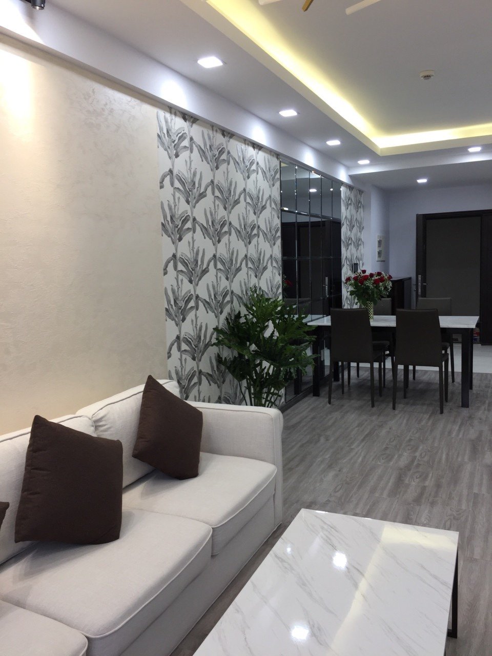 Cho thuê căn hộ Green Valley, đường Nguyễn Văn Linh, P.Tân Phong, giá cực rẻ LH: 0915 21 3434 PHONG.