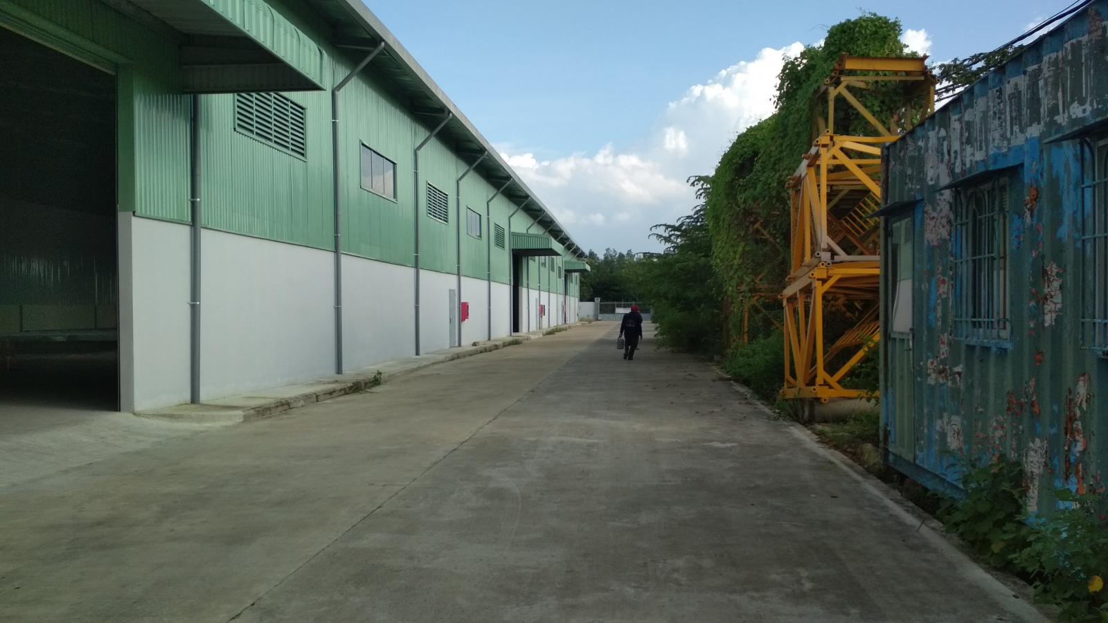 Cần cho thuê kho xưởng đường Hồ Văn Long, Bình Tân, diện tích 3.100m2, giá tốt khu Bình Tân