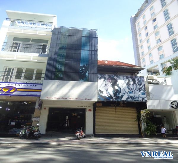 Chính chủ cần cho thuê nhà mặt tiền Lê Thánh Tôn 8,5x18m, ngay chợ Bến Thành, giá 150 triệu/th.0855.333.707