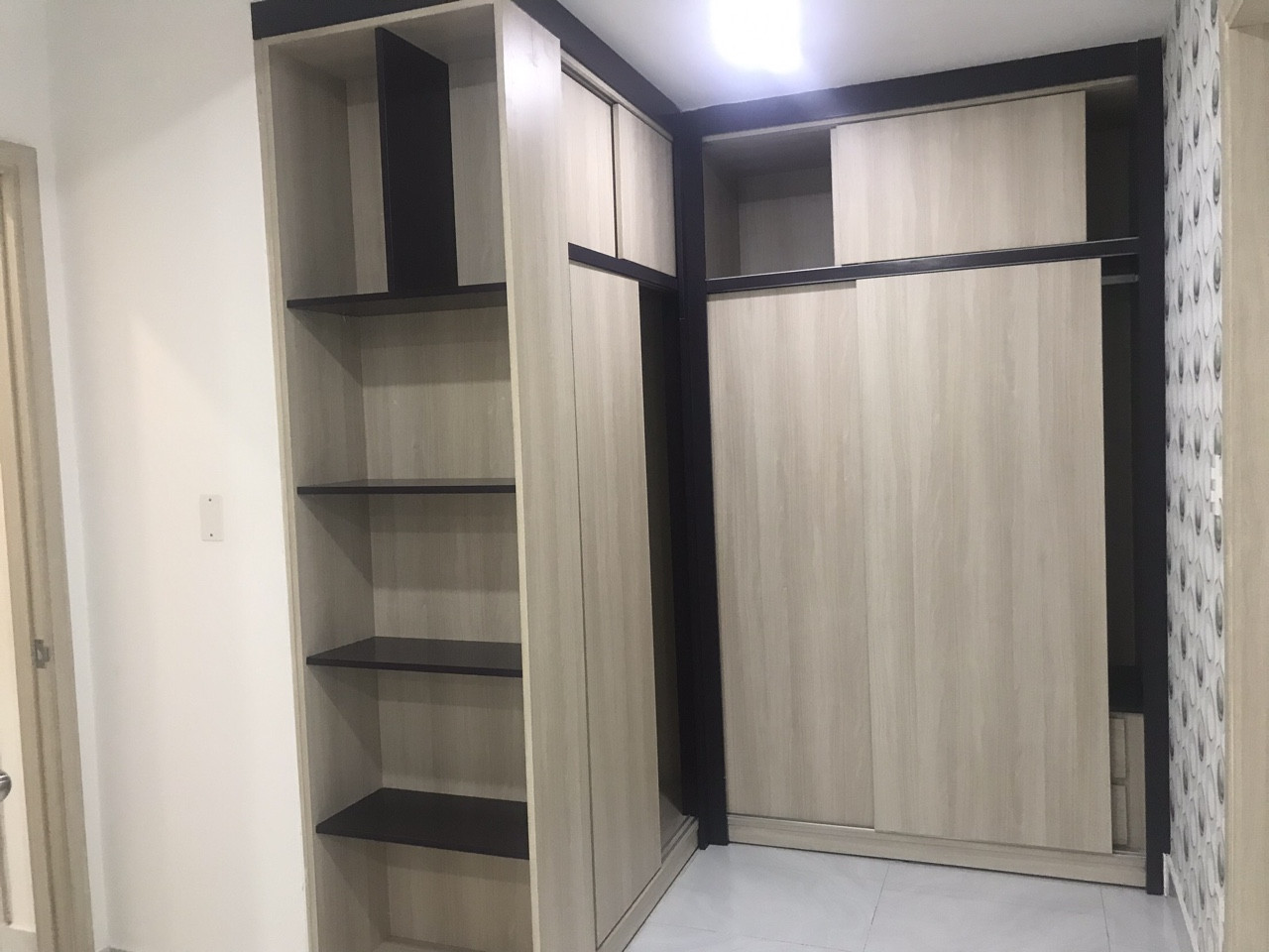 Cho thuê căn hộ chung cư Midtown M5, Phú Mỹ Hưng, diện tích 110m2, 2 phòng ngủ, 2WC, giá thuê rẻ nhất LH: 0915 21 3434 PHONG.