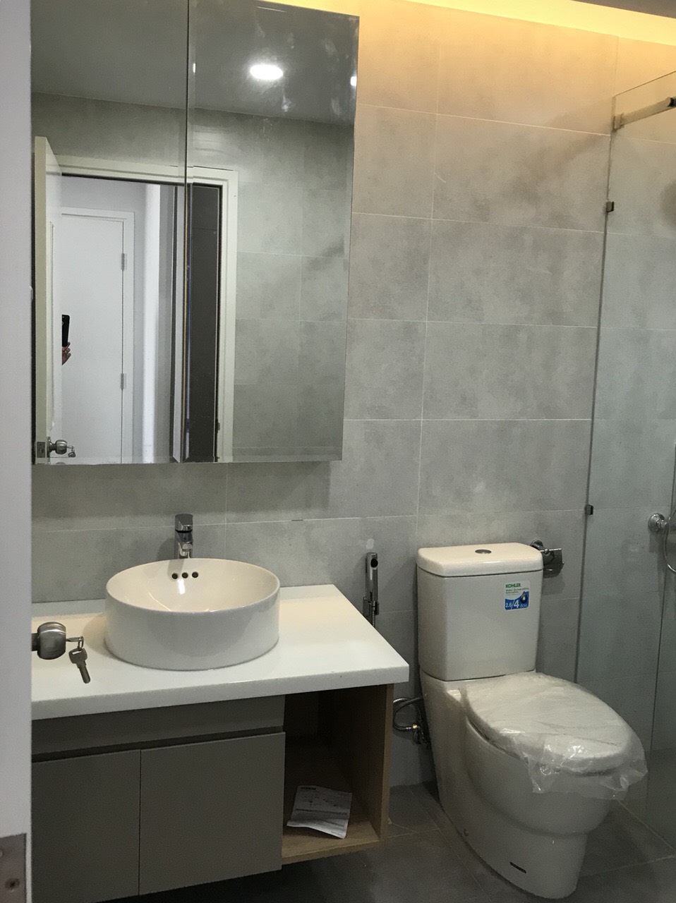 Cho thuê căn hộ Midtown Phú Mỹ Hưng 2PN, 2WC DT 89m2 hướng ĐN hoàn thiện nội thất giá 23tr/tháng LH: 0915 21 3434 PHONG.