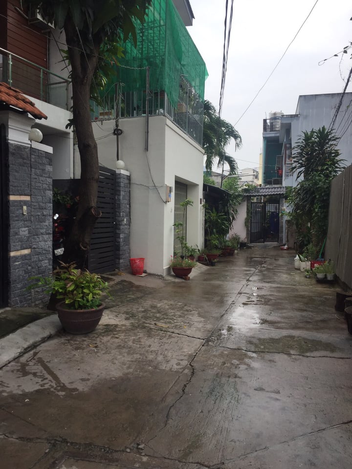 Cho thuê nguyên căn Q7 đường Nguyễn Thị Thập vào 50m. DT 4x15m, 2 lầu