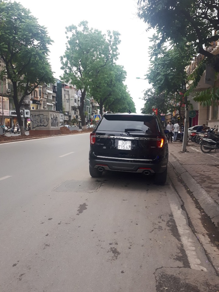 Nhà mặt phố Kim Mã, vỉa hè ô tô đỗ, kinh doanh siêu lãi, 67 m2, rộng 5m, 29.5 tỷ. 0342211968