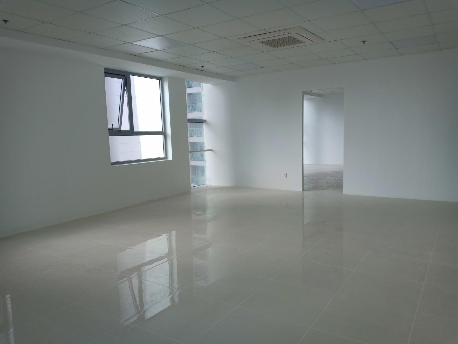 Văn phòng cho thuê tại Luxcity Q7 dt từ 33 đến hơn 100m2.