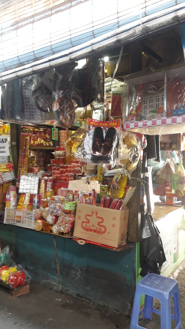 Cần Sang Gấp Sạp Nhang Đèn, Đồ Mã Đang Hoạt Động Bình Thường Trong Chợ Thị Nghè Quận Bình Thạnh