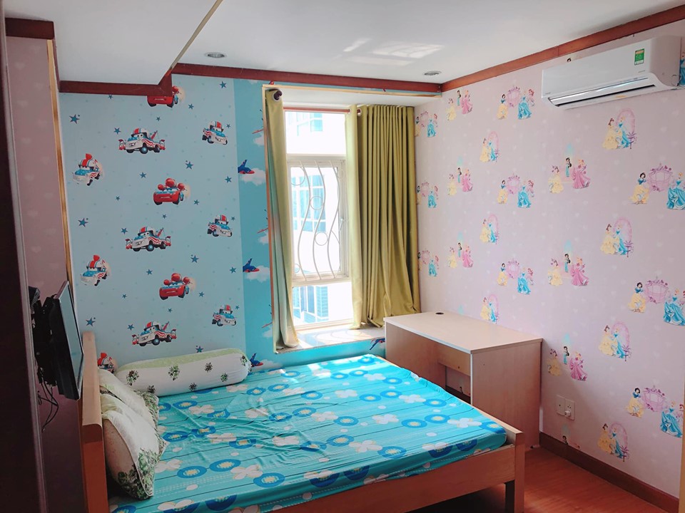 Cho thuê 1 phòng ngủ trong căn hộ Phú Hoàng Anh với đầy đủ tiện nghi giá 3.7 Triệu/tháng. LH: 0911422209
