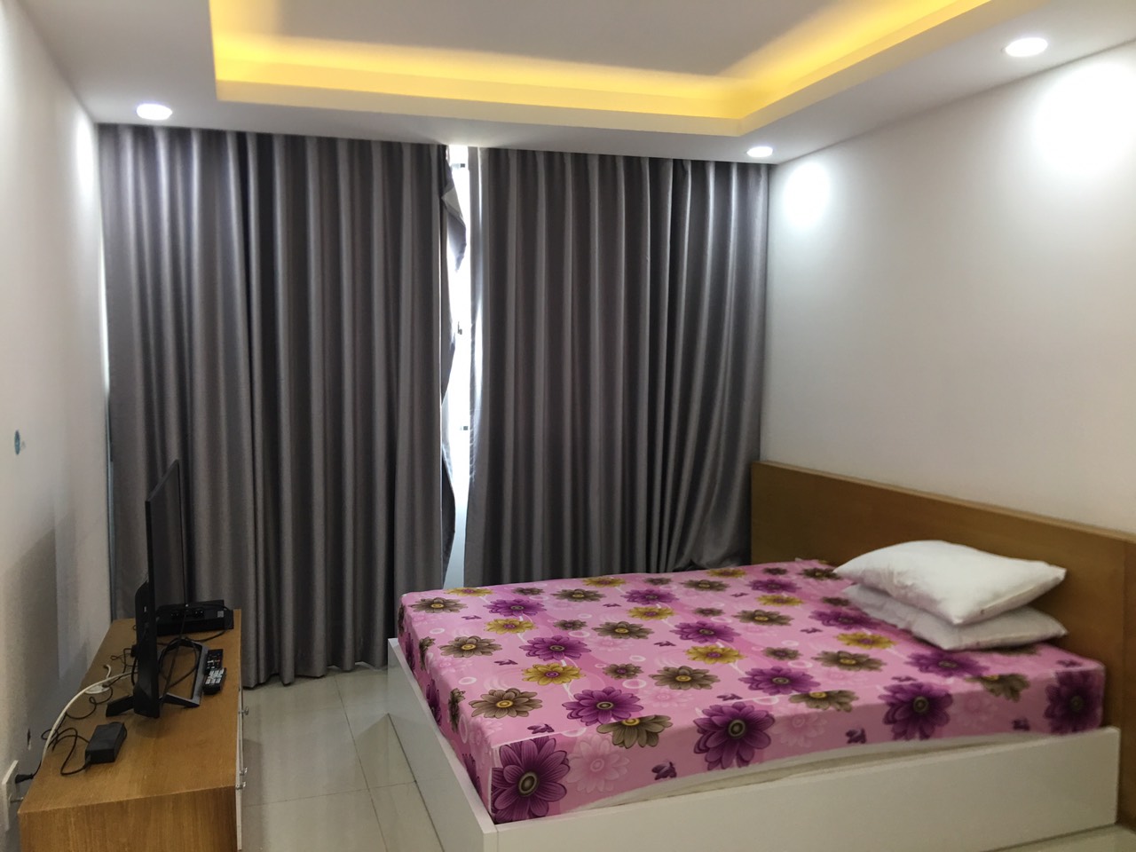 Cho thuê CH Scenic Valley PMH 82m2 2PN 2WC căn góc mới 100% view sân golf giá 20tr/tháng