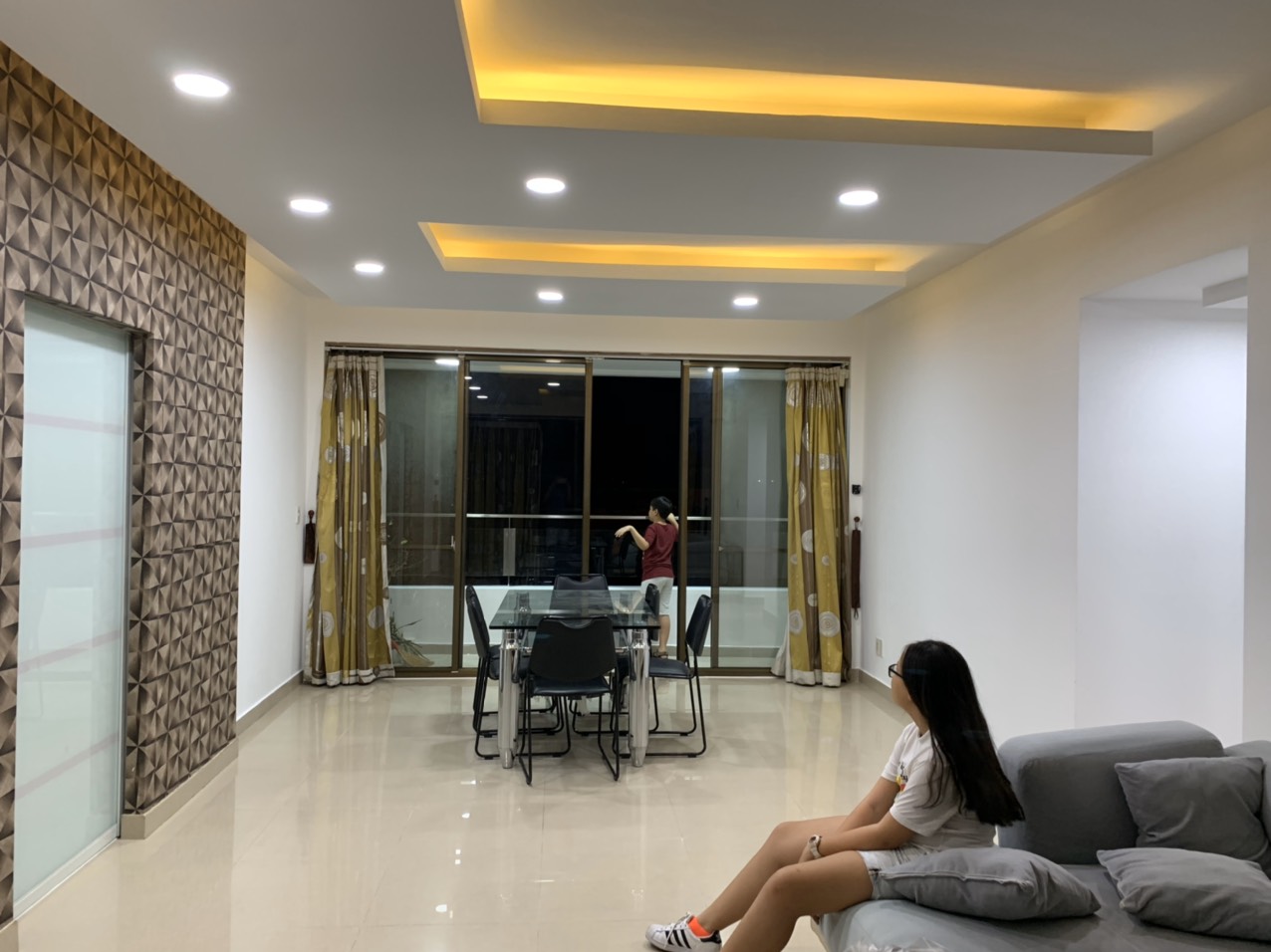Cho thuê gấp căn hộ Nam Khang Phú Mỹ Hưng 3 Pn, 125 m2. Giá thuê 16 tr/th