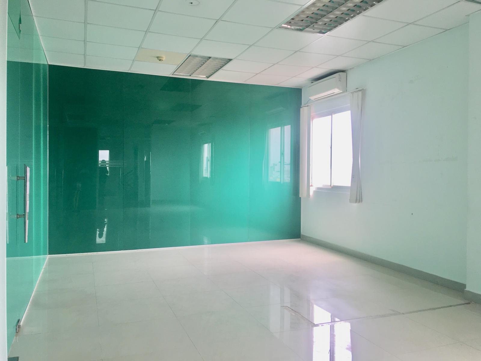 Cho thuê văn phòng tại Đường Đào Duy Anh, Phường 9, Phú Nhuận, Tp.HCM diện tích 35m2  giá 12 Triệu/tháng