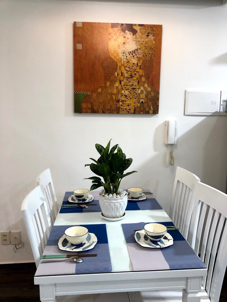 Cho thuê gấp căn hộ Sky Garden 3 Pmh Q7 2PN giá 12tr/tháng Lh: 0919024994 Thắng