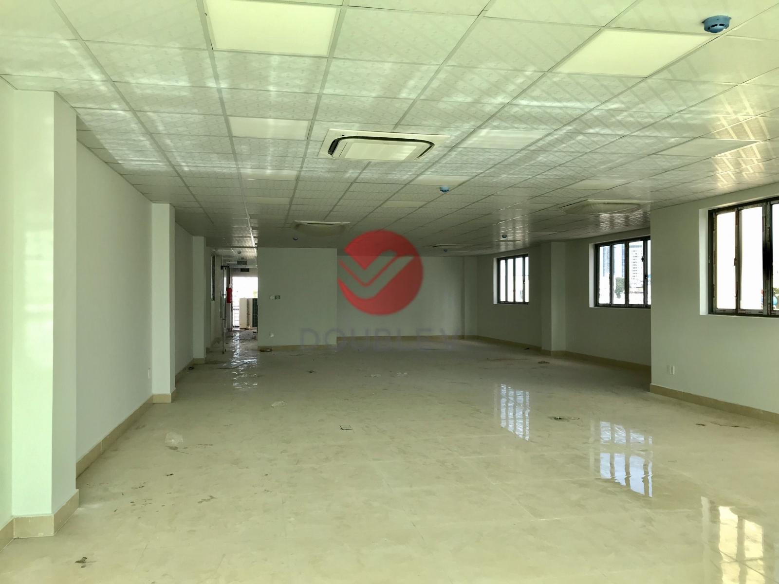 Cho thuê văn phòng tại Đường Đinh Tiên Hoàng, Bình Thạnh, diện tích 160m2 giá 418 Nghìn/m²/tháng