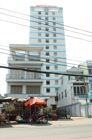 Cho thuê căn hộ Nguyễn Quyền Plaza,DT 56m2, 2PN, 01 WC, có sẵn nội thất, Lầu thấp 6.5tr/th 0902855182