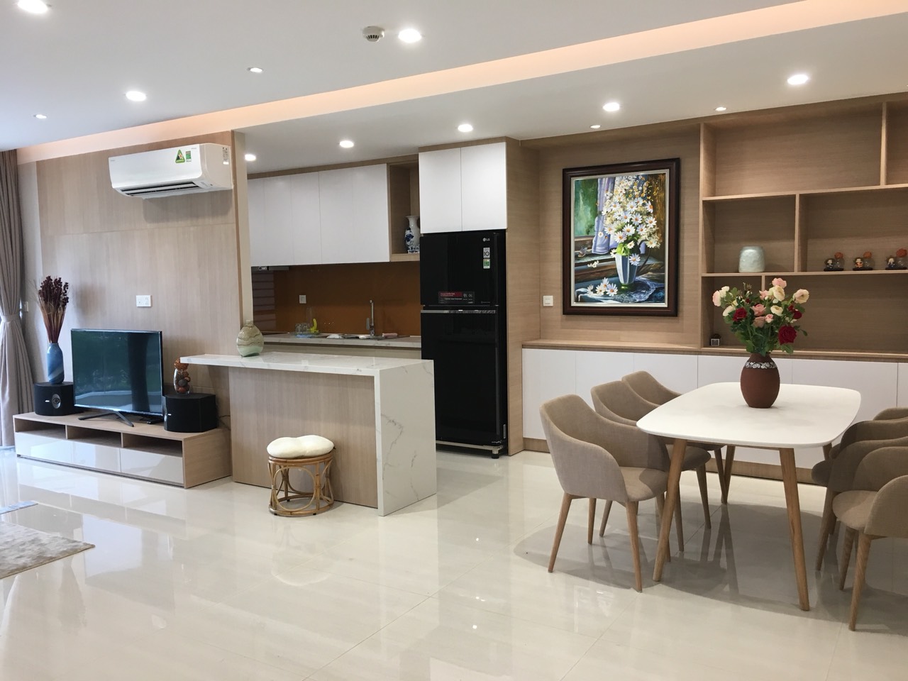 Cho thuê penthouse Sky 3 Pmh Quận 7, nhà cực đẹp nội thất mới 100% view đẹp. 0919024994