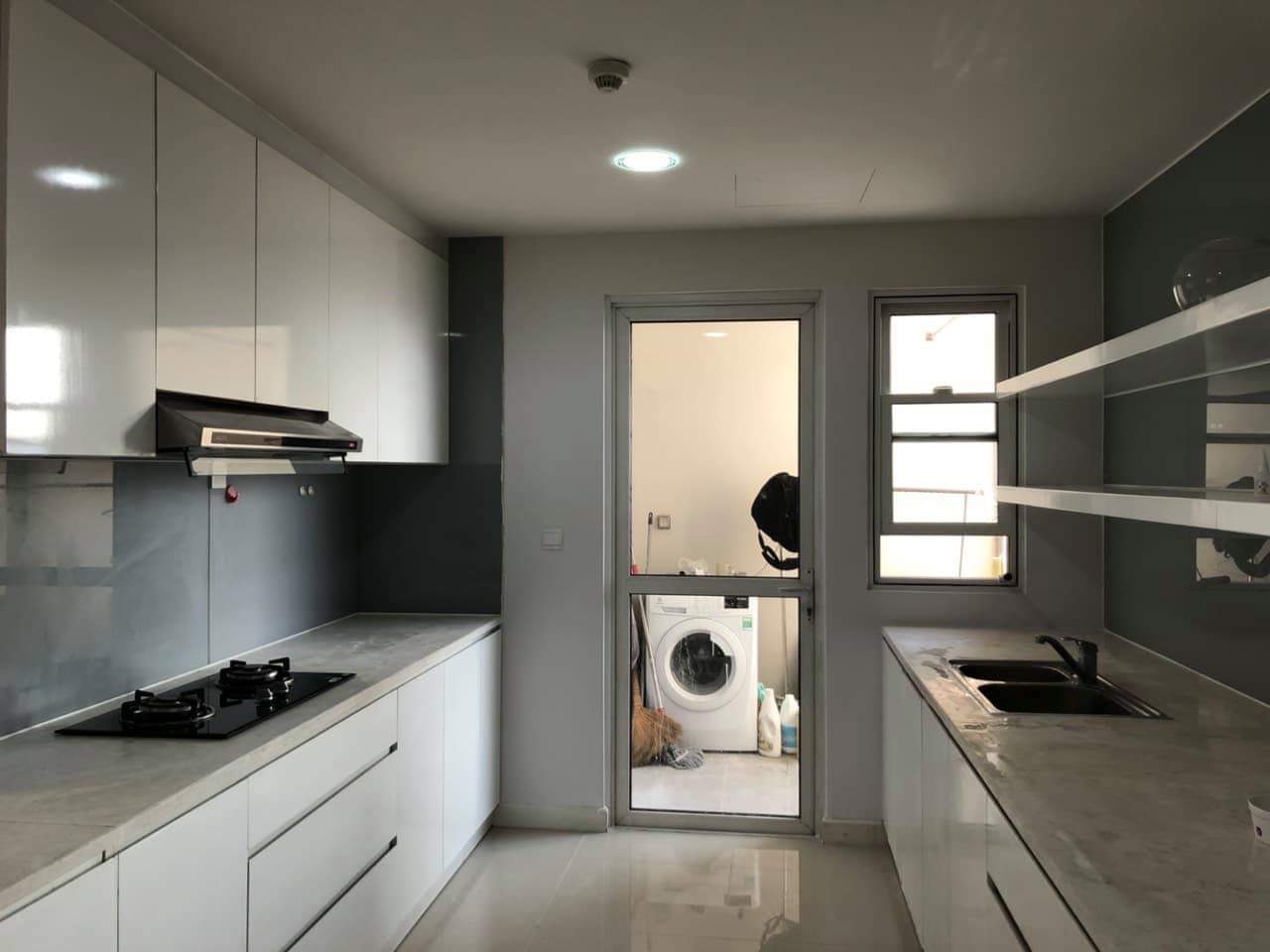 Giá rẻ cho thuê gấp 2p full nội thất căn hộ chung cư Sunrise city  Q7