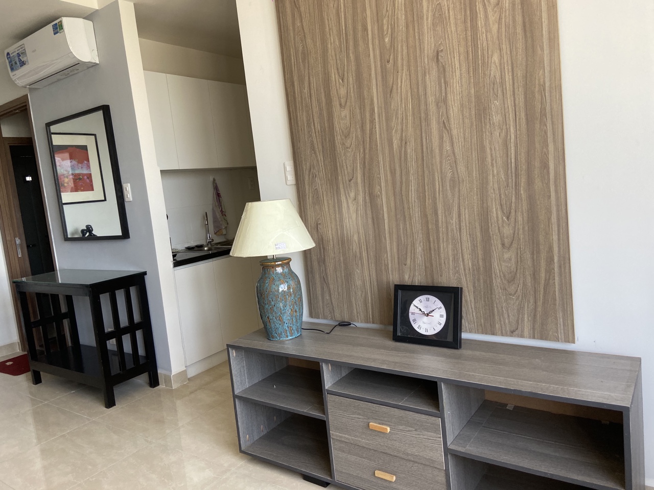 Cho thuê căn hộ ngay trung tâm Quận 2, đầy đủ nội thất 2pn, Giá 11.5 triệu/th. Lh 0918860304