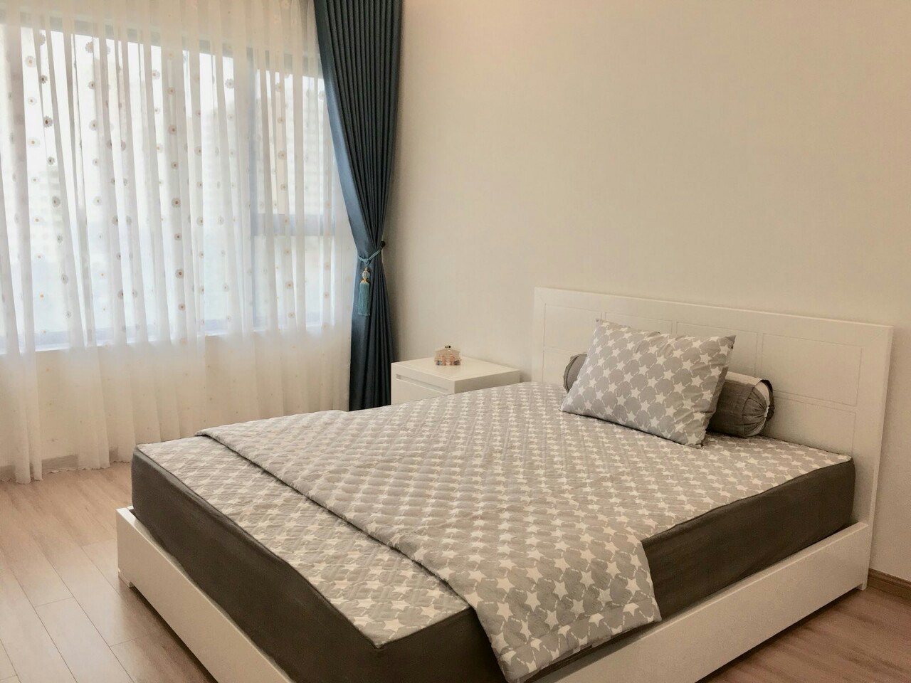 Cho thuê căn hộ New City Quận 2, dt:75m2, 2pn, Giá 13 triệu nhà Trống, Full NT Giá 15 triệu. Lh 0918860304