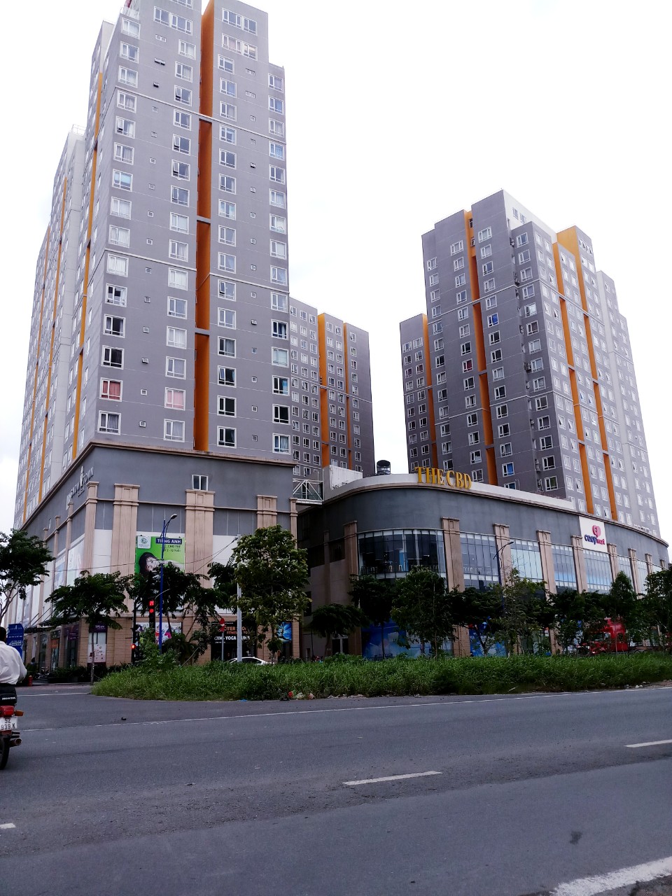 Cho Thuê chung cư The CBD, ngay Coopmart Đồng Văn Cống, 2PN 2WC máy lạnh. Giá 7.5 triệu. Lh 0918860304