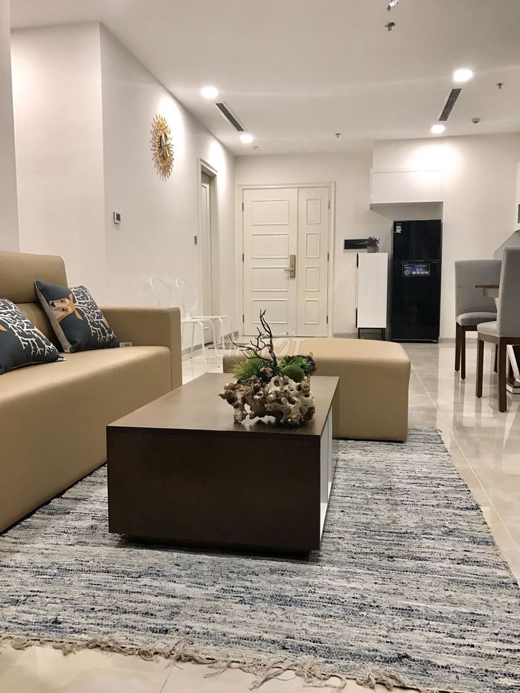 Cho thuê căn hộ chung cư tại Dự án Vinhomes Golden River Ba Son, Quận 1, Tp.HCM diện tích 68m2 giá 19 Triệu/tháng, đầy đủ nội thất