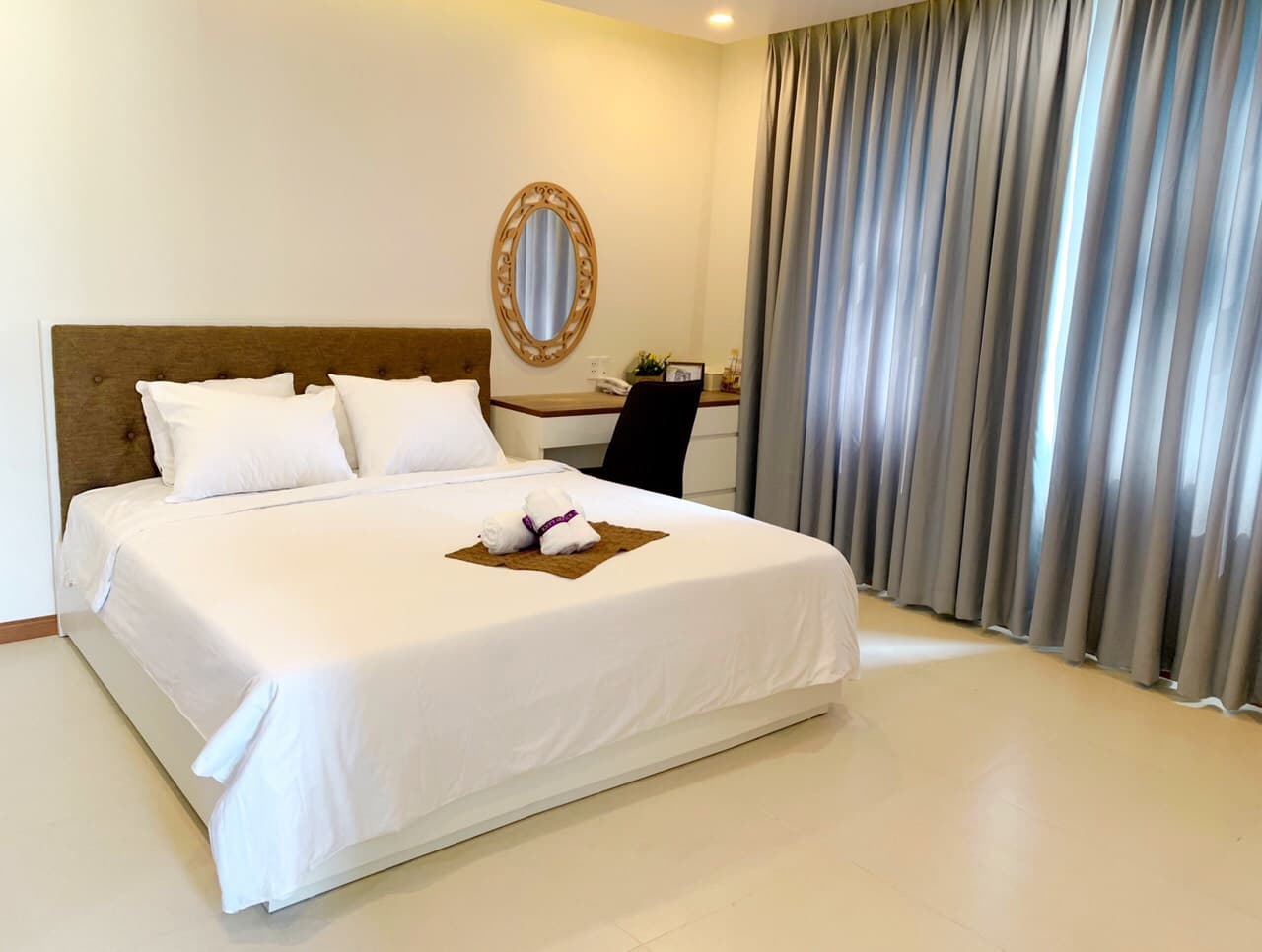 Cho thuê khách sạn Hưng Gia mới 100% đầy đủ nội thất, có 22 phòng 8500usd