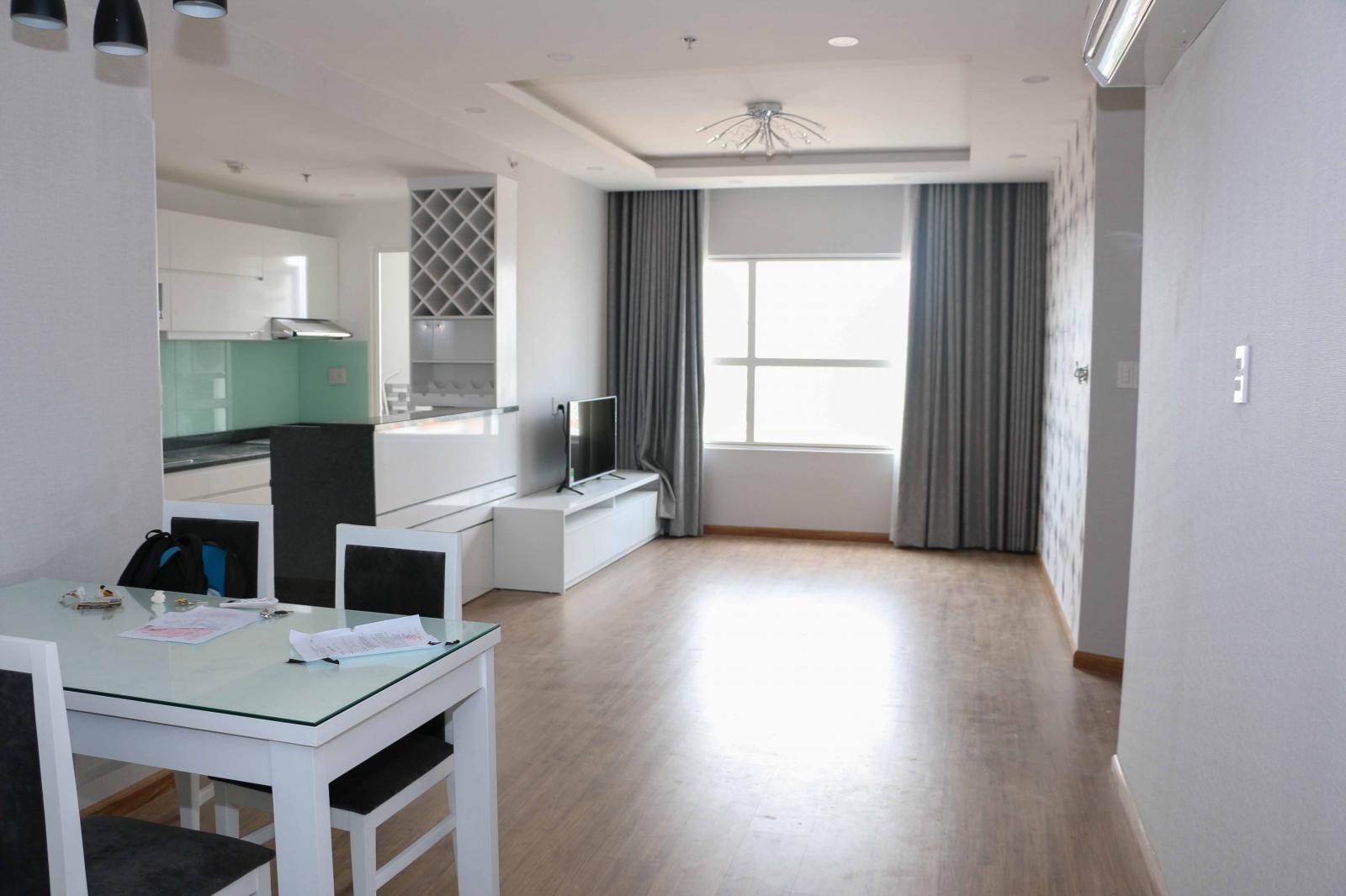 Cho thuê căn hộ Sunrise City 2PN full nội thất nhà đẹp giá 18 triệu .