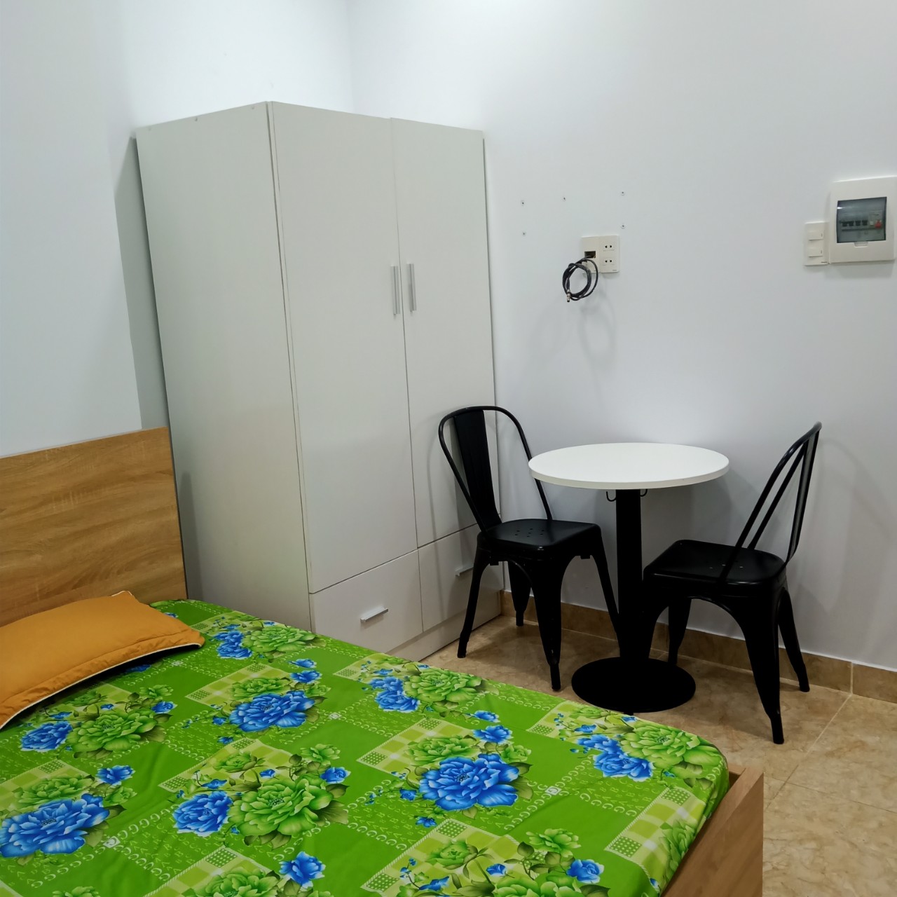 Phòng trọ phường Tân Quy Quận 7 nội thất cơ bản WC riêng, giá 4 triệu/tháng