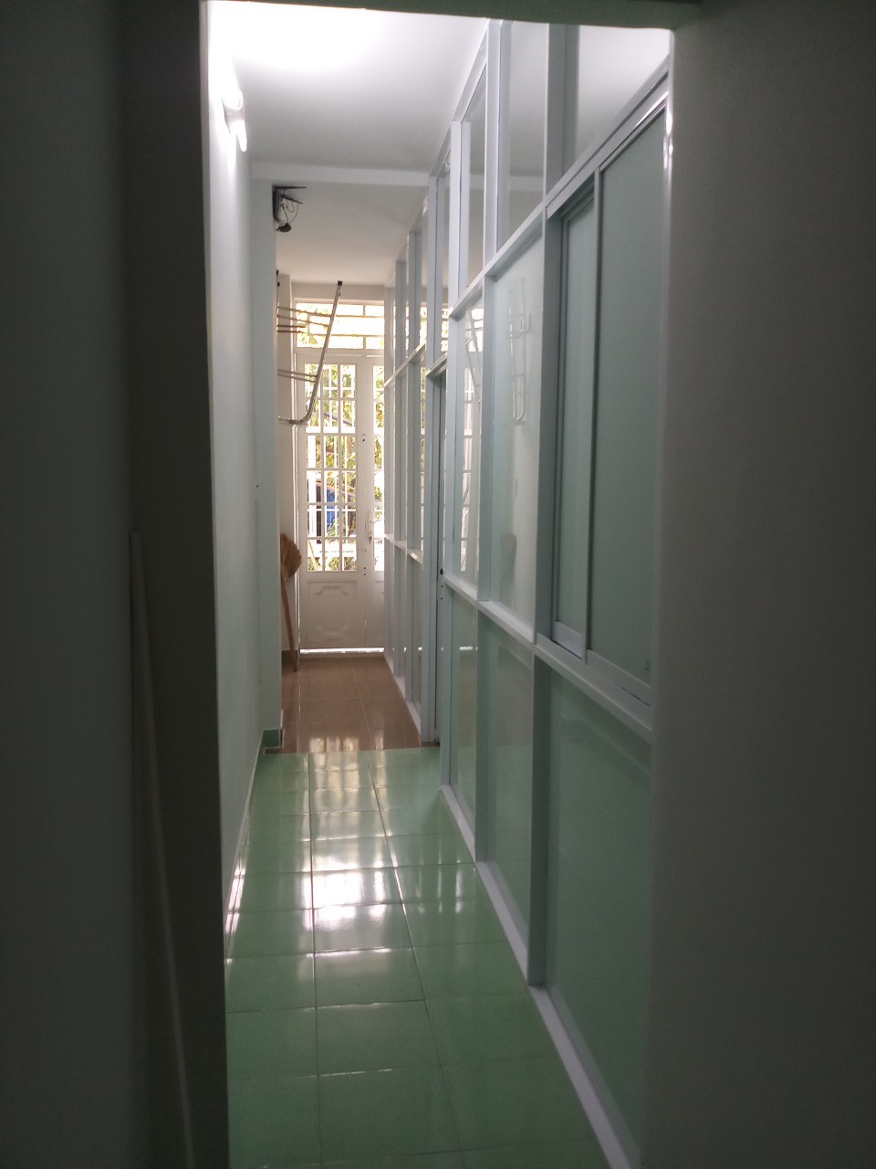 Chính chủ cần cho thuê phòng dt 20m2, giá rẻ tại Tân Phú, Tp HCM.