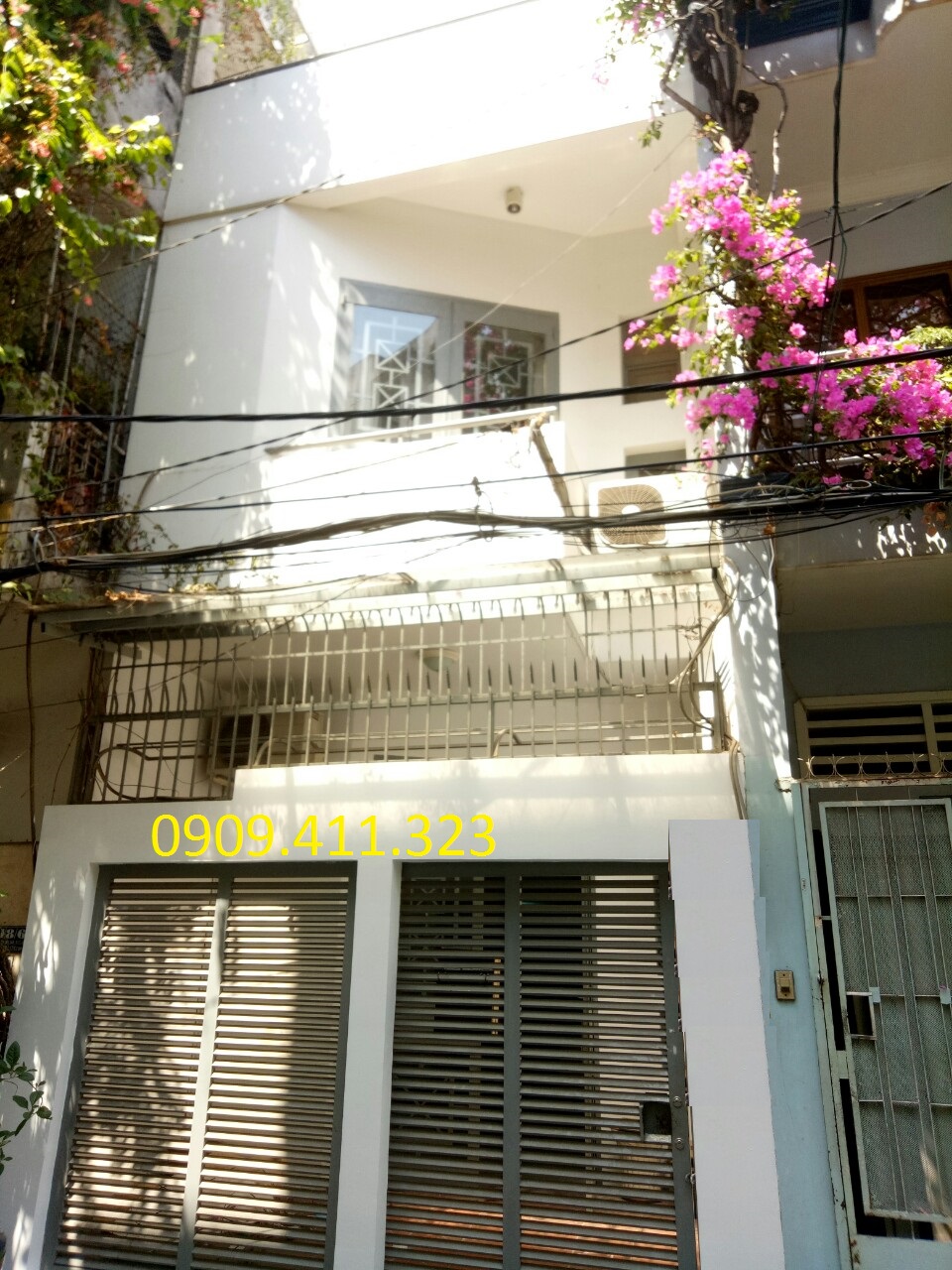 Nhà HXH Nguyễn Cửu Vân 4.5x16m 1trệt, 2lầu, 4pn giá chỉ 22tr.