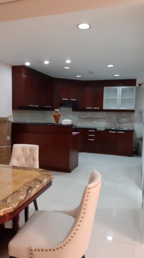 Cho thuê căn hộ chung cư tại Dự án Hùng Vương Plaza, Quận 5, Tp.HCM diện tích 130m2 giá 20 Triệu/tháng