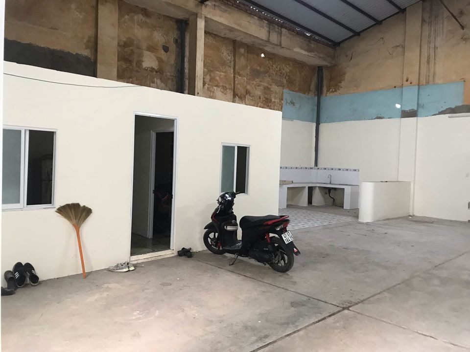 Kho tại 1534A Võ Văn Kiệt, P.7, Q.6, Tp.HCM