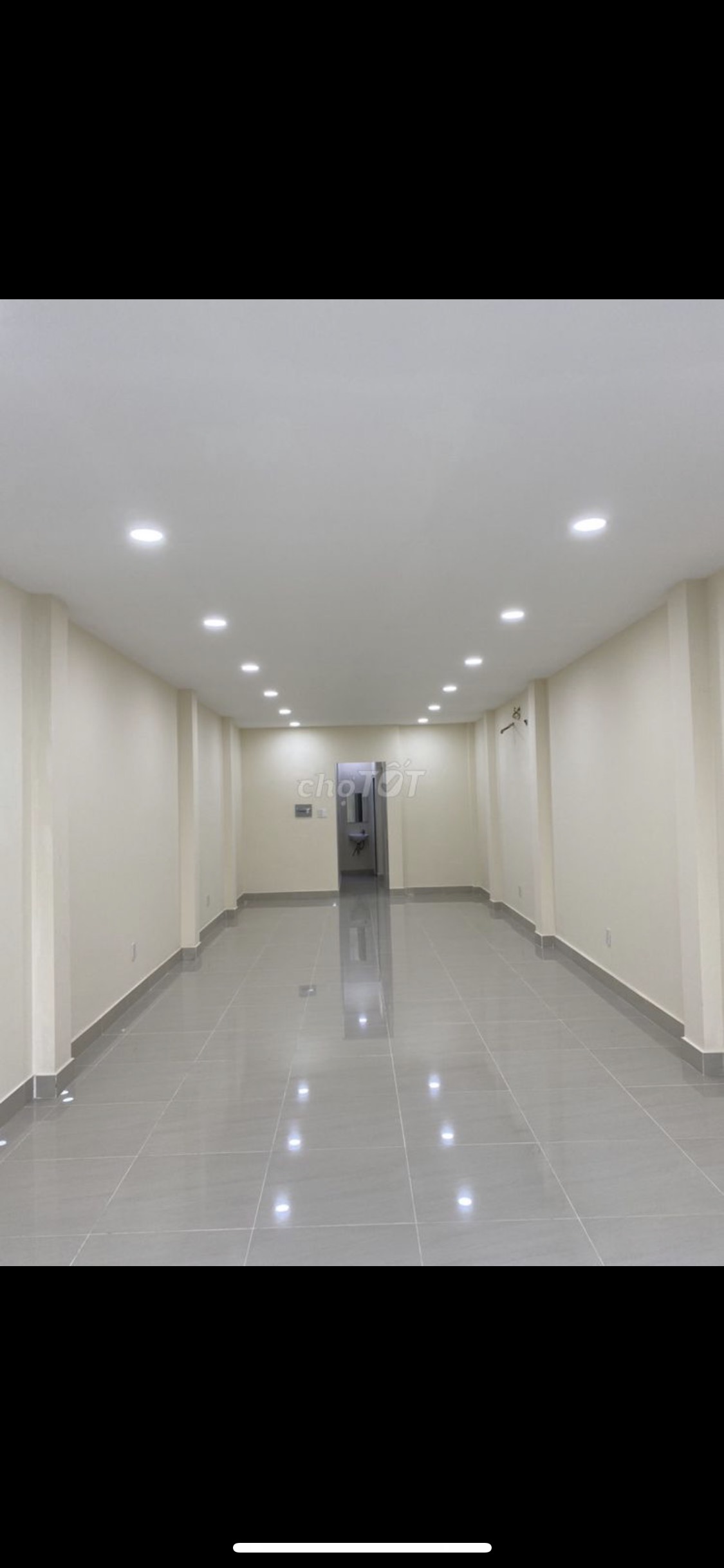 Cần cho thuê mặt bằng góc 2 mặt tiền đường 3/2, P.14, Q.10