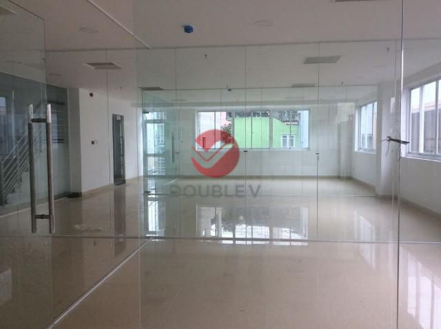Cho thuê văn phòng tại Đường Nguyễn Biểu, Quận 5, diện tích 226m2 giá 372.6 Nghìn/m²/tháng