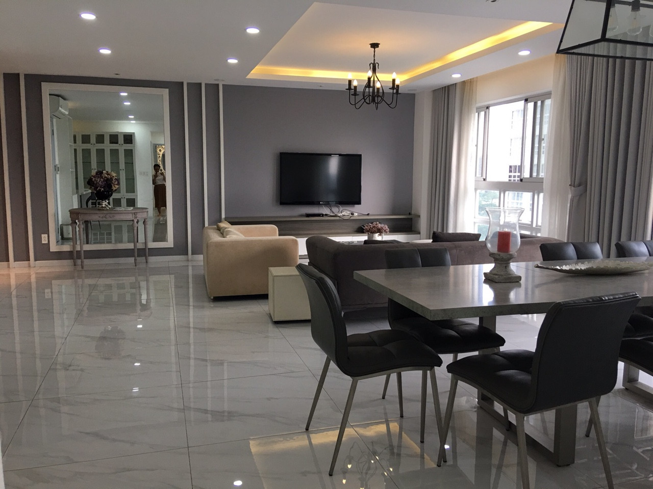 Cho thuê gấp căn hộ Garden Court 1,2, Phú Mỹ Hưng, Quận 7. DT: 134 m2, 3PN, NTĐĐ. View kênh đào Lh: 0906385299  ( em Hà )